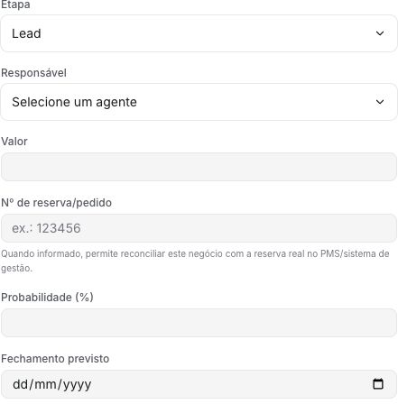 Campos da oportunidade na Make Talk incluindo responsável, valor, número de reserva ou pedido e fechamento previsto, sem dados de contato.